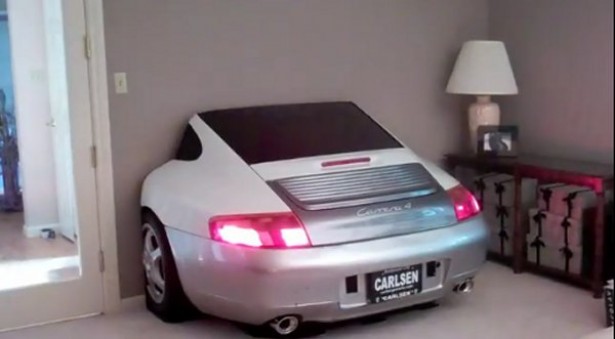 TV-meubel voor liefhebbers van Porsche