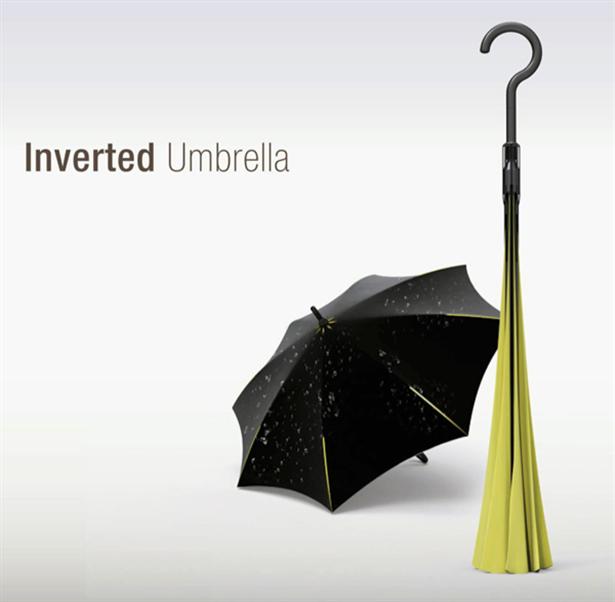 Omgekeerde paraplu houdt de boel droog