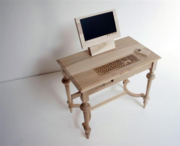 Een computer van hout
