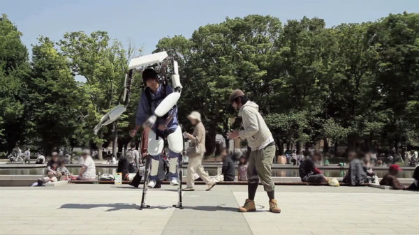 Power Jacket MK3: robotpak dat menselijke bewegingen nabootst