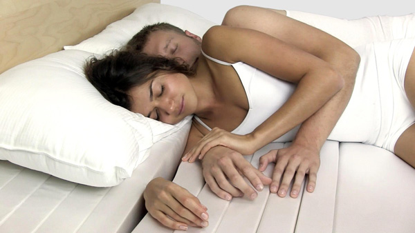 Cuddle Mattress: een matras dat speciaal is ontwikkeld om mensen meer te laten knuffelen
