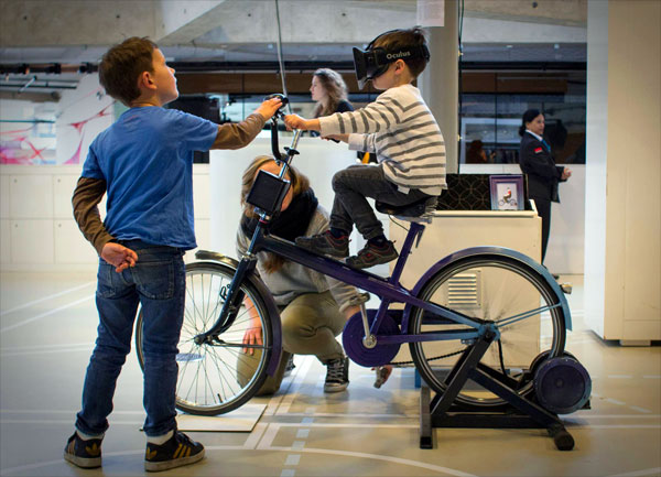 Maak een virtuele fietstocht met de Oculus Rift VR-bril