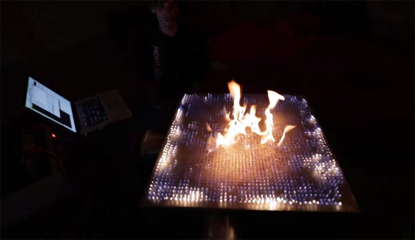Wow! Een visualizer die met vlammen op muziek reageert