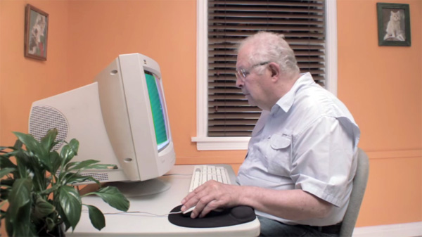 computer-oude-man
