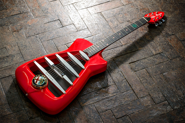 Met deze Alfa Romeo gitaar ben je het middelpunt van de band