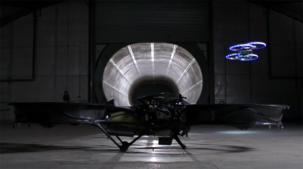 De maker van de Hoverbike verkoopt inmiddels een schaalmodel van zijn vliegende motor