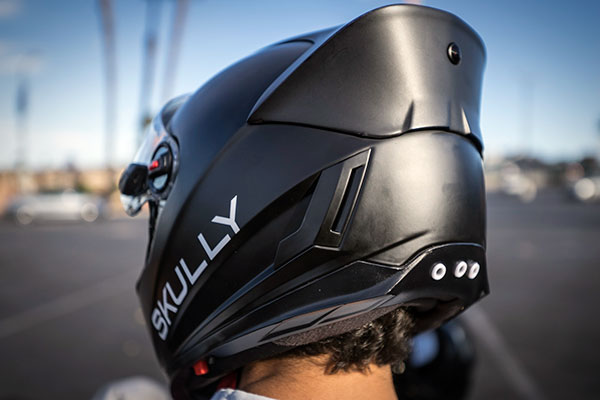 De Skully AR-1 helm geeft motorrijden een nieuwe dimensie