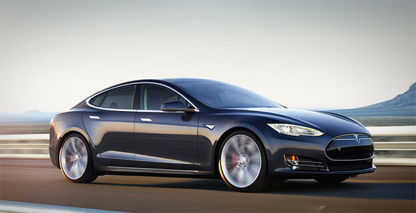 De nieuwe Tesla Model S is een zichzelf besturend racemonster
