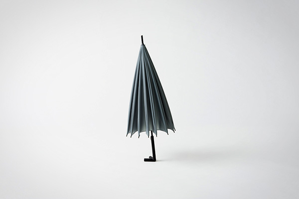 Stay-Brella: een paraplu die zowel kan hangen als staan