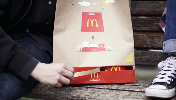 McDonald’s nieuwe kartonnen zak tover je in een handomdraai om tot een dienblad