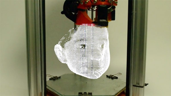 Deze 3D-printer gebruikt licht als filament