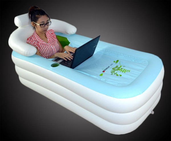 Inflatable Bath Tub: omdat eigenlijk iedereen een bad wil