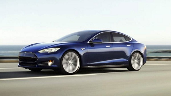 Dankzij een software-update kan de Tesla Model S zichzelf besturen