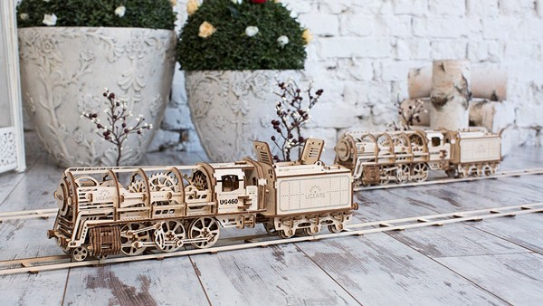 Deze schitterende mechanische trein is een monstersucces op Kickstarter