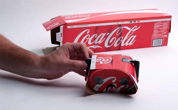 Een VR-bril gemaakt van Coca-Cola verpakkingen
