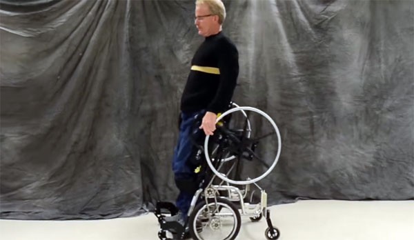 Deze uitvinding laat rolstoelbezitters staand rijden