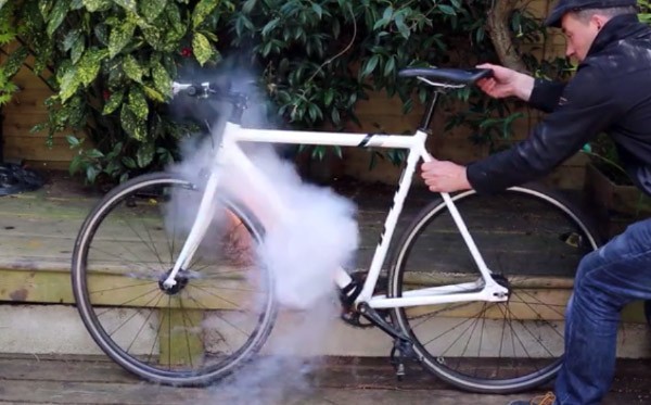Bike Mine: een 150 dB explosie die je fiets beschermt