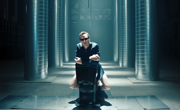 Bizarre Apple-parodie over wc’s met Benedict Cumberbatch