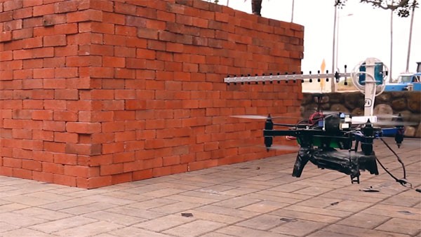 Wetenschappers kijken door muren met drones en Wi-Fi