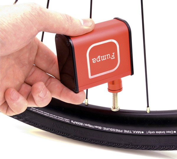 Fumpa: elektrische fietspompen die je snel op weg helpen