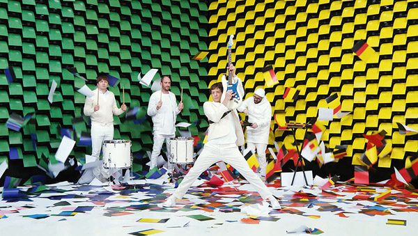 De nieuwe clip van OK Go verheft printen tot kunst