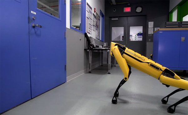 De robothonden van Boston Dynamics kunnen nu deuren openen