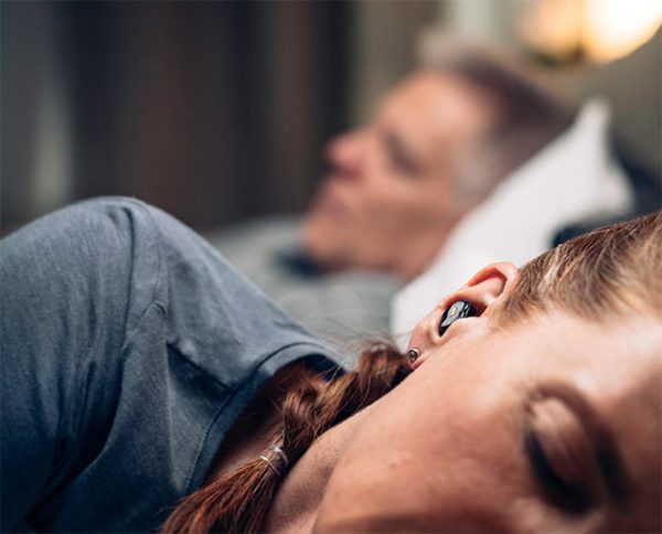 QuietOn Sleep: oordopjes die het gesnurk van je partner tegenhouden