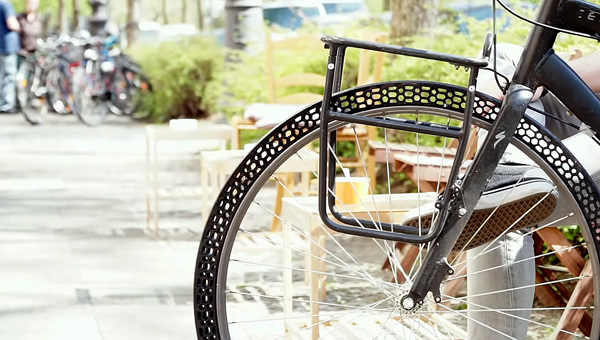 Roestig Voorbereiding tiener 3D-printer maakt fietsband die niet lek kan gaan