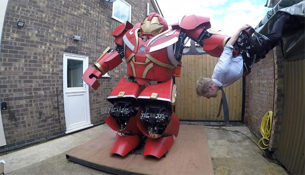 Colin Furze heeft een enorme Hulkbuster gebouwd