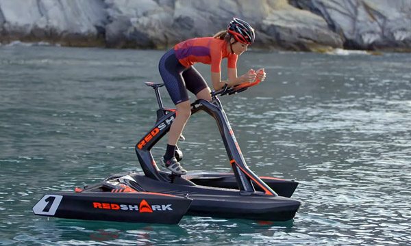 RedShark: een moderne variant van de waterfiets