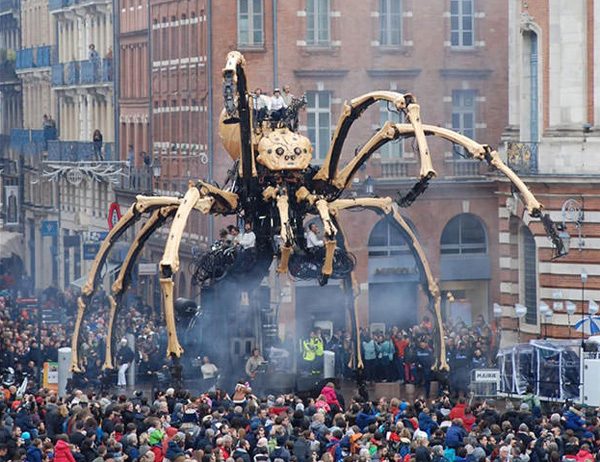 Theatercollectief ontwikkelt gigantische steampunk spin