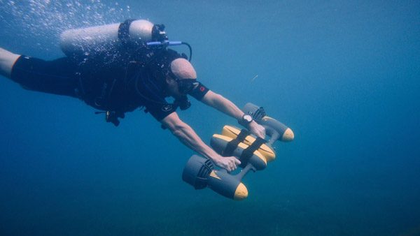 MagicJet: een elektrisch hulpstuk voor duikers en snorkelaars