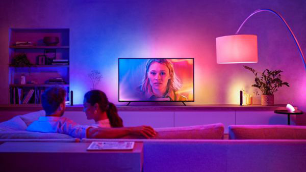 Dijk creatief baas Nieuwe Philips Hue lichtstrip is geschikt voor achter de televisie