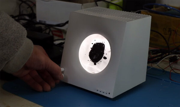 Deze speaker visualiseert de muziek met magnetische vloeistof