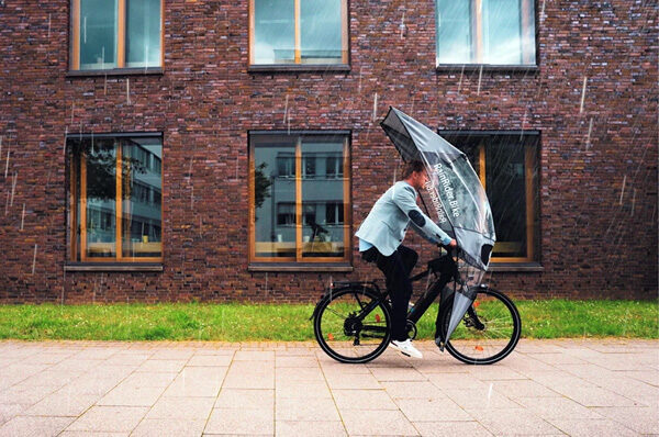 RainRider: een regenschild voor op de fiets