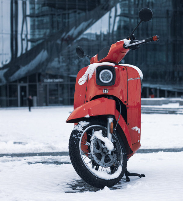 Met deze tips rijd je veilig met je scooter door de kou