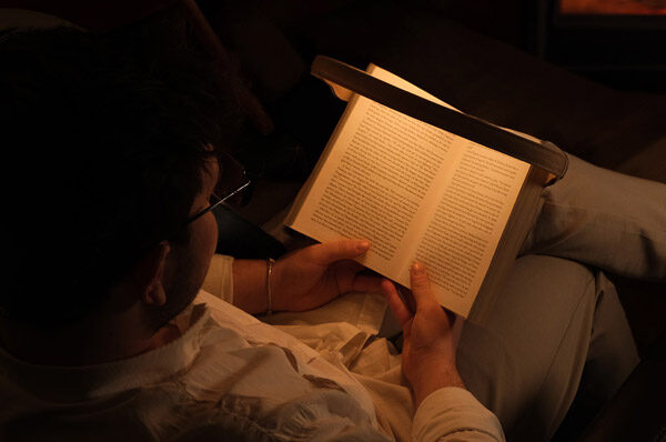 Bowio: de beste manier om in het donker een boek te lezen