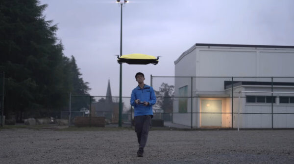 YouTuber bouw vliegende paraplu